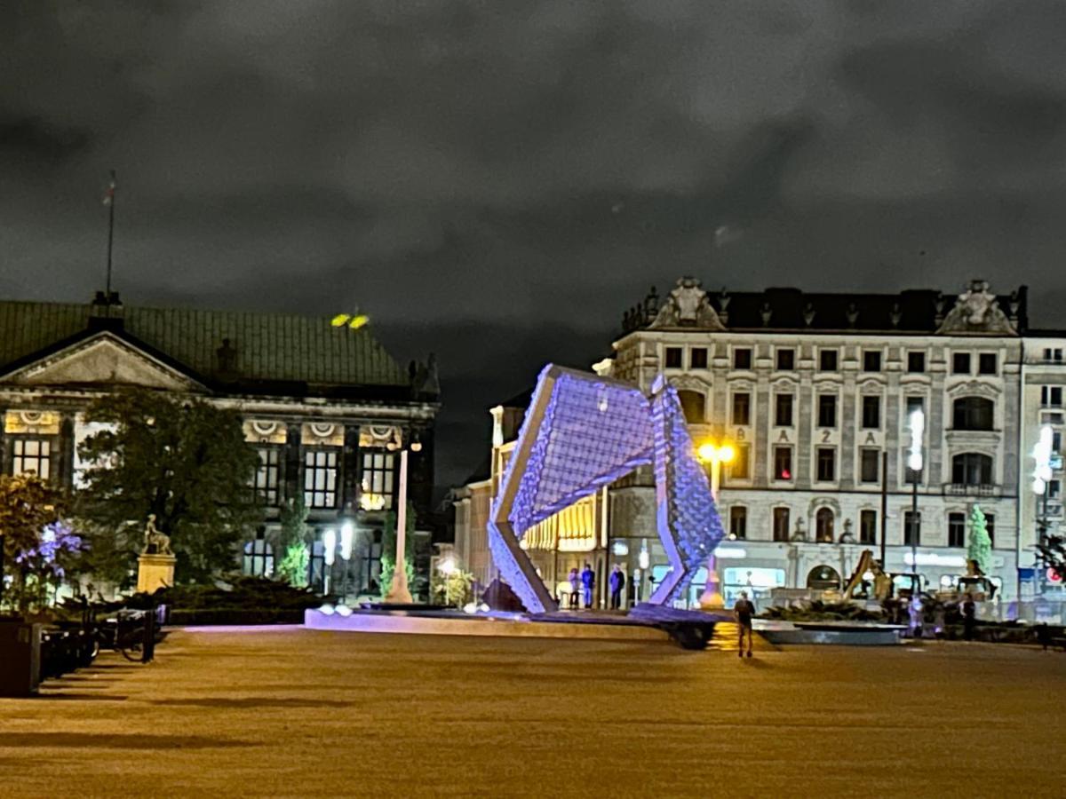 Apartamenty Pl. Wolnosci 6 Poznań Esterno foto